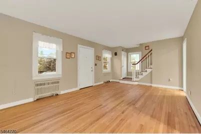 842 Travers St, Union Township, NJ 07083 - Photo 4