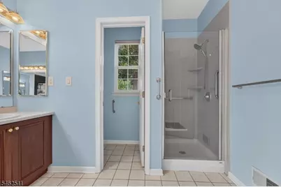 38 Victoria Dr, White Township, NJ 07823 - Photo 6