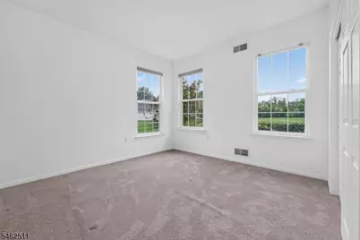 38 Victoria Dr, White Township, NJ 07823 - Photo 14