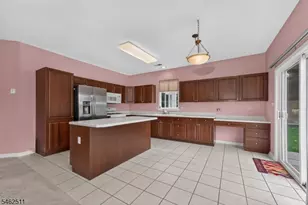 38 Victoria Dr, White Township, NJ 07823 - Photo 8