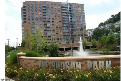 1611 Hudson Park #1611, Edgewater, NJ 07020 - Photo 1