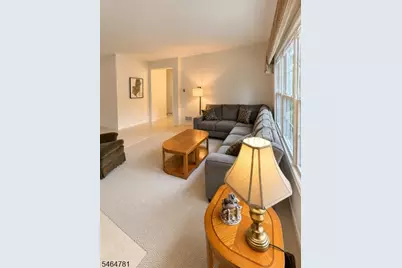 31 Falcon Way, Washington Township, NJ 07882 - Photo 12