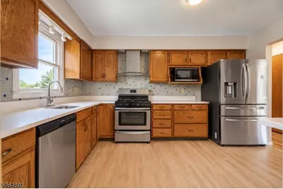 66 Edison Ave, Edison, NJ 08820 - Photo 10
