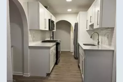 29 Glenwood Dr, Millburn, NJ 07078 - Photo 2