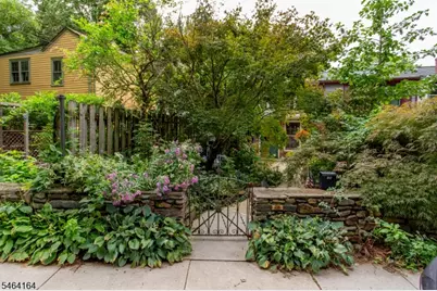28 Brunswick Ave, Lambertville, NJ 08530 - Photo 2