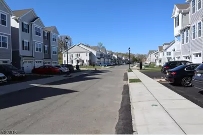 43 Aspen Dr, Cedar Grove, NJ 07009 - Photo 10