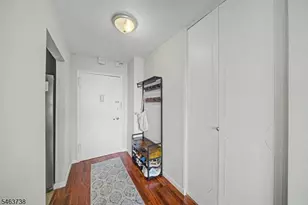 2000 Linwood Ave, Fort Lee, NJ 07024 - Photo 16