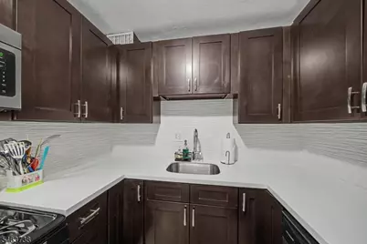 2000 Linwood Ave #12N, Fort Lee, NJ 07024 - Photo 10
