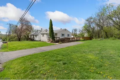 23 Clinton Ave, Mansfield Township, NJ 07865 - Photo 4