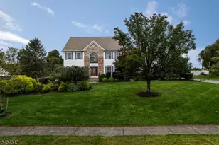 17 Woodcrest Ave, Mount Olive, NJ 07828 - Photo 2