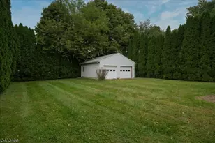 303 Carol Dr, Hackettstown, NJ 07840 - Photo 36