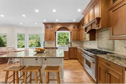 31 Old Farm Rd, Berkeley Heights Township, NJ 07922 - Photo 10