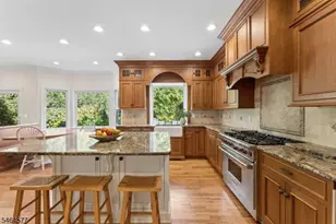 31 Old Farm Rd, Berkeley Heights Township, NJ 07922 - Photo 10