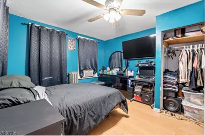 159 Boyd Ave, Jersey City, NJ 07304 - Photo 16