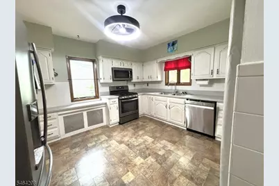 37 Beach St, Rockaway, NJ 07866 - Photo 6