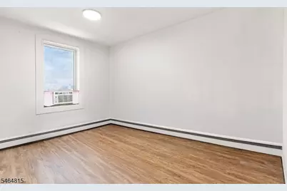 19 Summer St, Lodi, NJ 07644 - Photo 6
