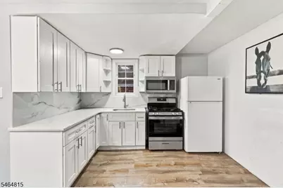 19 Summer St, Lodi, NJ 07644 - Photo 4