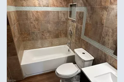 852 Valley St, Union Township, NJ 07088 - Photo 18