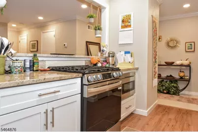 3221 Hilltop Rd, Mahwah Twp., NJ 07430 - Photo 14