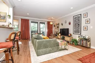 3221 Hilltop Rd, Mahwah Twp., NJ 07430 - Photo 10