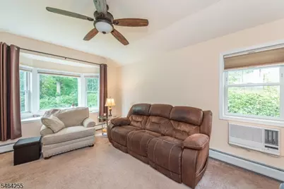 109 Chesapeake Ave, Parsippany, NJ 07034 - Photo 8