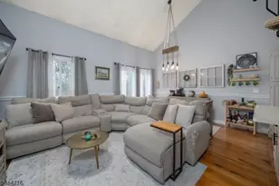 7 Sugar Loaf Ct, Vernon, NJ 07462 - Photo 8