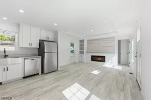 195 W Main St Unit, Chester, NJ 07930 - Photo 14