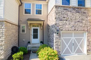 43 Albert Ct, Randolph Township, NJ 07869 - Photo 2