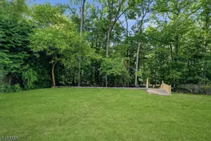 17 Blake Dr, Clark Township, NJ 07066 - Photo 44