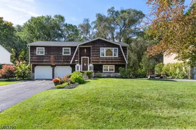 30 Gwyneth Rd, West Milford Twp., NJ 07480 - Photo 2