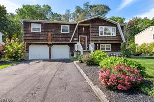 30 Gwyneth Rd, West Milford Twp., NJ 07480 - Photo 4