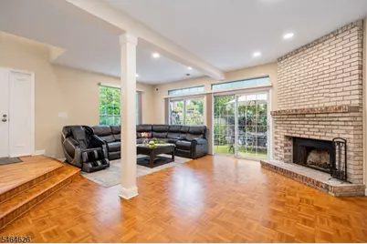 22 Borelle Sq, Sayreville, NJ 08859 - Photo 6