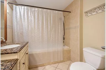 22 Borelle Sq, Sayreville, NJ 08859 - Photo 16