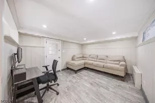 137 Lakeside Blvd, Hopatcong, NJ 07843 - Photo 18