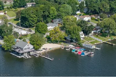 137 Lakeside Blvd, Hopatcong, NJ 07843 - Photo 32