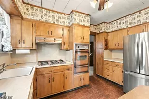 93 N Stoughton St, Bergenfield, NJ 07621 - Photo 18