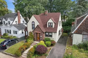 93 N Stoughton St, Bergenfield, NJ 07621 - Photo 2
