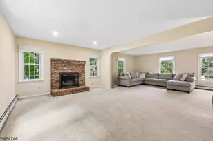 12 Hemlock Ln, Roxbury Township, NJ 07836 - Photo 8