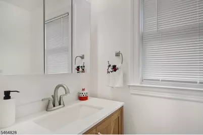 1519 Washington Ave, Pompton Lakes, NJ 07442 - Photo 14