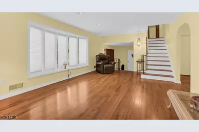 209 Cedar St, Cedar Grove, NJ 07009 - Photo 6