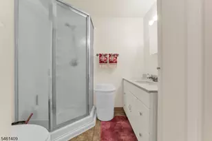 209 Cedar St, Cedar Grove, NJ 07009 - Photo 32
