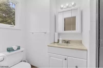 209 Cedar St, Cedar Grove, NJ 07009 - Photo 16