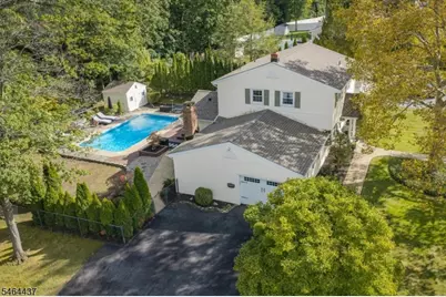 87 Webster Dr, Wayne Twp., NJ 07470 - Photo 4