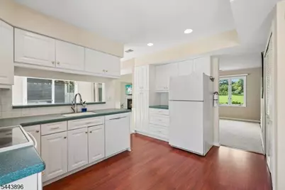 10 Village Dr, Bernards Township, NJ 07920 - Photo 14