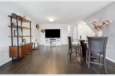 7 Harbor Front Ct. Unit C7, Elizabeth, NJ 07206 - Photo 10