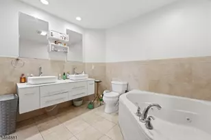 7 Harbor Front Ct, Elizabeth, NJ 07206 - Photo 16