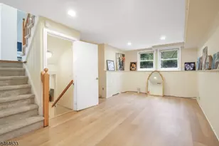 91 Ridge Dr, Livingston, NJ 07039 - Photo 22