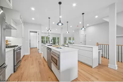 136 Irwin St, Springfield, NJ 07081 - Photo 6