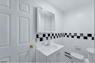 21 Franklin Ave #2L, Harrison, NJ 07029 - Photo 10