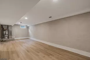 149 W Golf Ave, South Plainfield, NJ 07080 - Photo 34